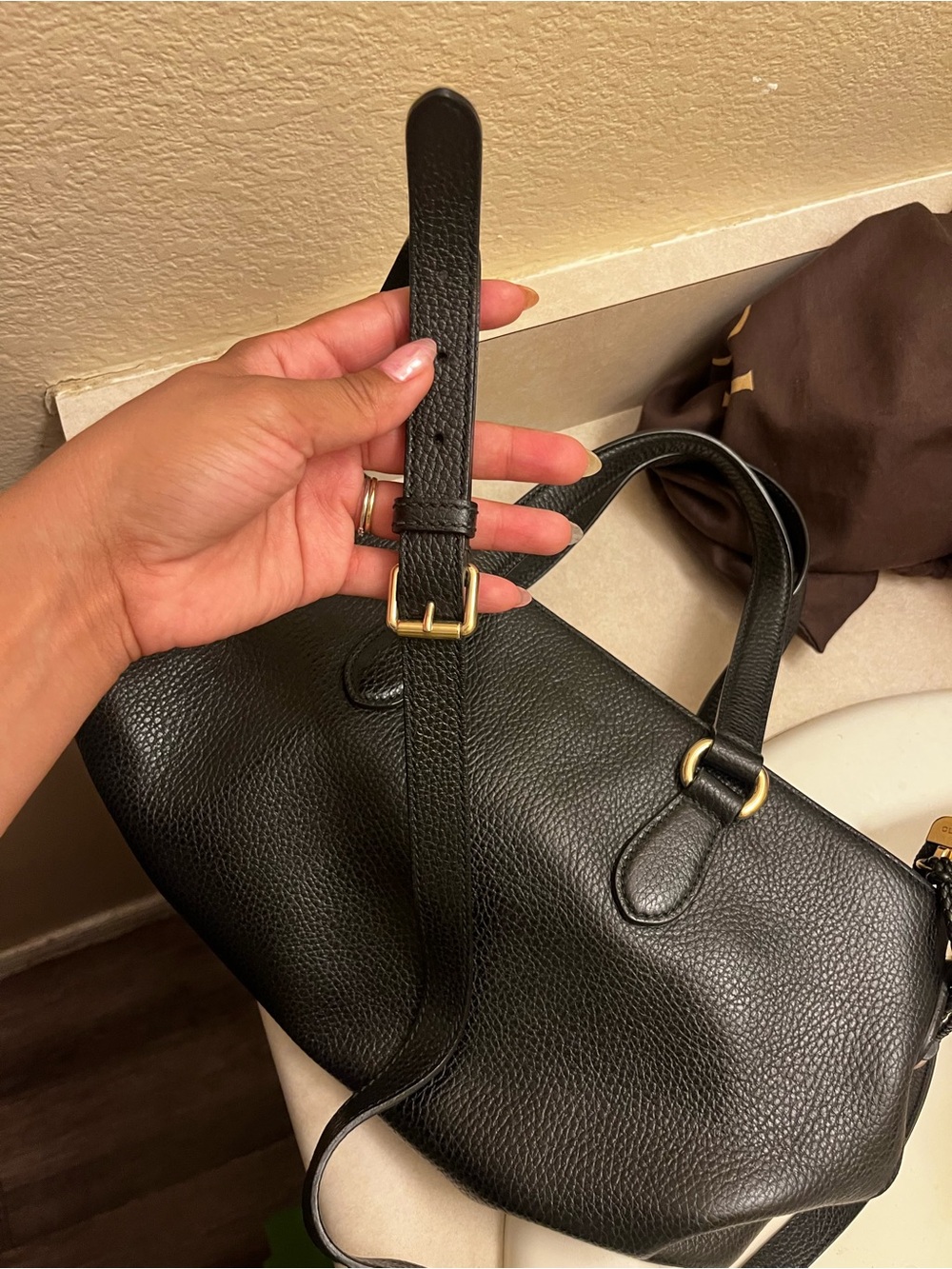 Black Leather Tote Handbag with Gold Hardware - Picture 9 of 11